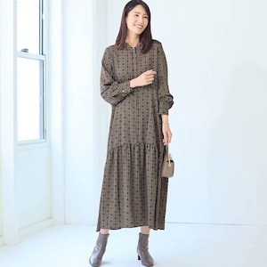 モデル身長173cm／M　※写真は撮影用のため着丈+8cmになります。