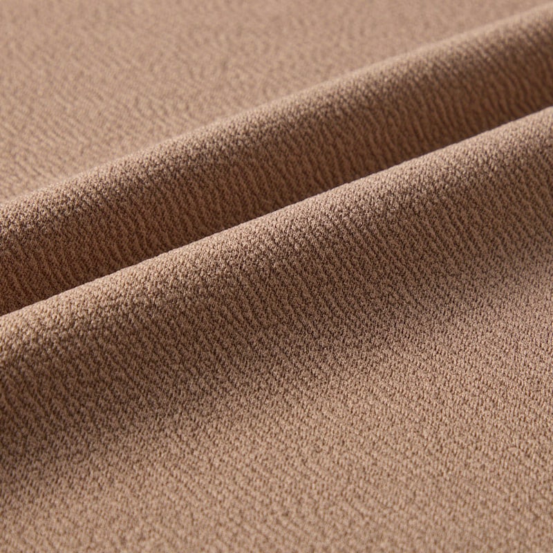 凸凹感のある上品な布帛見え素材