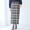 ストレッチ素材のIラインチェックスカート