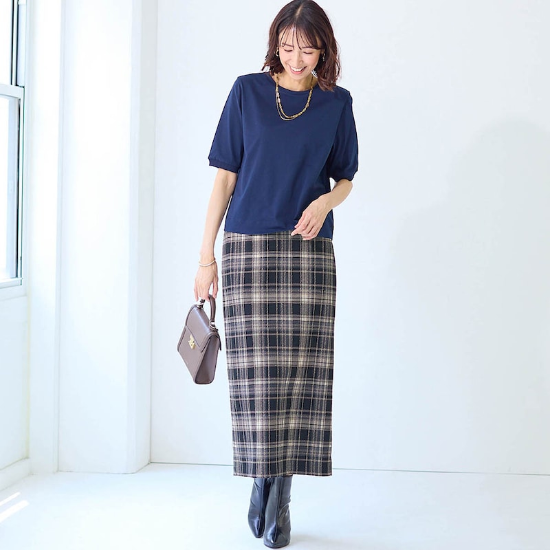 モデル身長169cm／M　※写真は撮影用のため総丈+6cmになります。