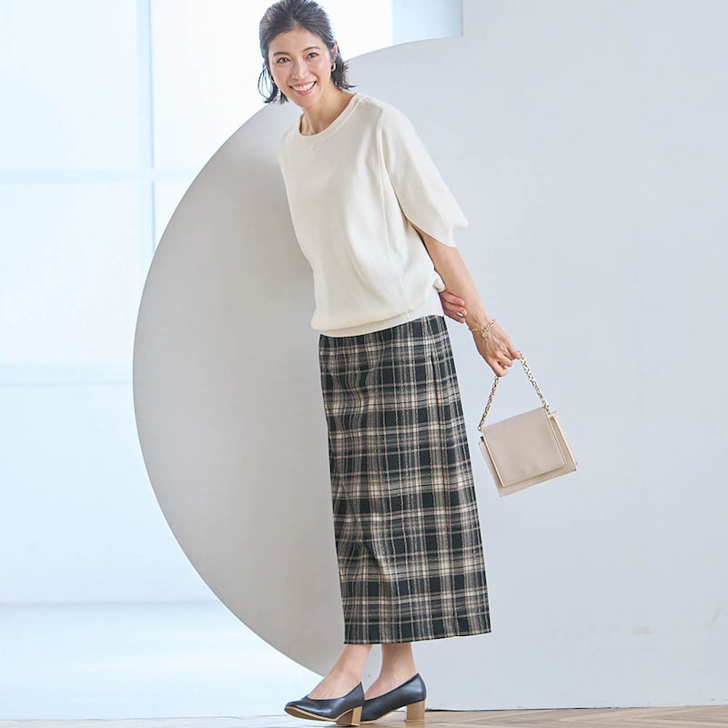 モデル身長168cm／M　※写真は撮影用のため総丈+6cmになります。