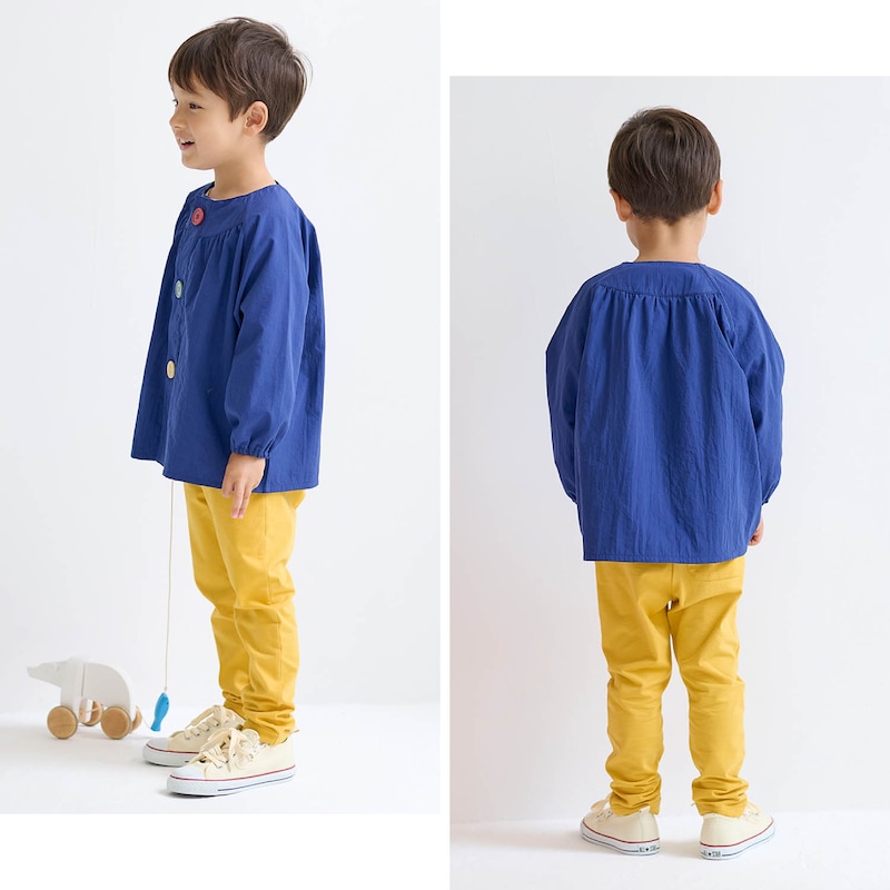 ネイビー、前開きタイプ／モデル身長109㎝・110サイズ着用