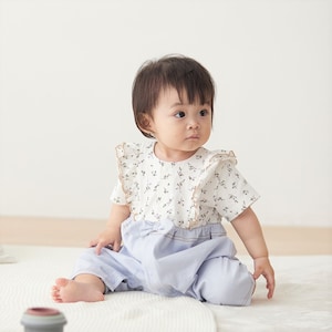 モデル身長72㎝・70サイズ着用・体重8.6㎏