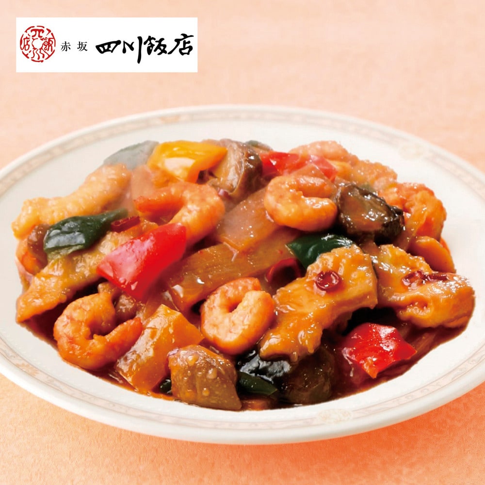 海鮮と野菜をオイスターソースなどで風味豊かに仕上げました。ラー油のピリ辛が食欲をそそります。