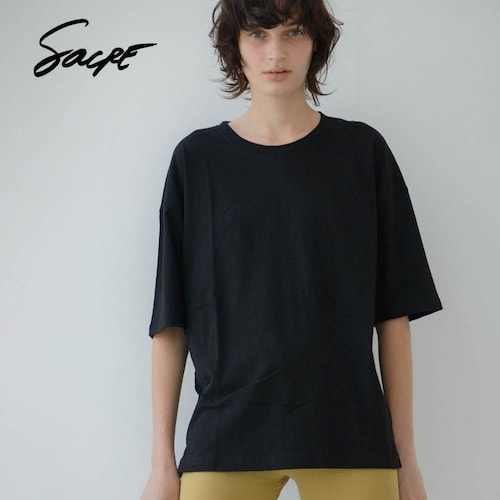 【数量限定特価】 Sacre ユニセックスTシャツ