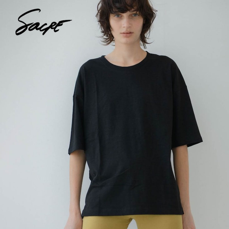 【数量限定特価】 Sacre ユニセックスTシャツ 