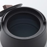 鉄瓶内面には酸化被膜加工を施しており、さびにくい