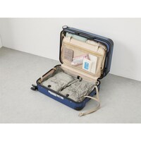 色付きなので中身が見えにくく、人目を気にせず荷物を広げられる