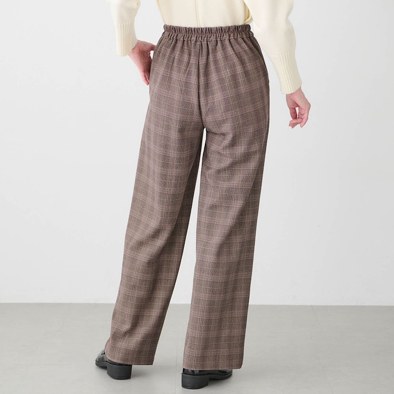 モデル身長170cm／M　※写真は撮影用のため股下＋6cmになります。