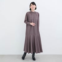 モデル身長170cm／M　※写真は撮影用のため総丈＋7cmになります。
