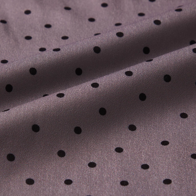 さらりとした落ち感のある素材