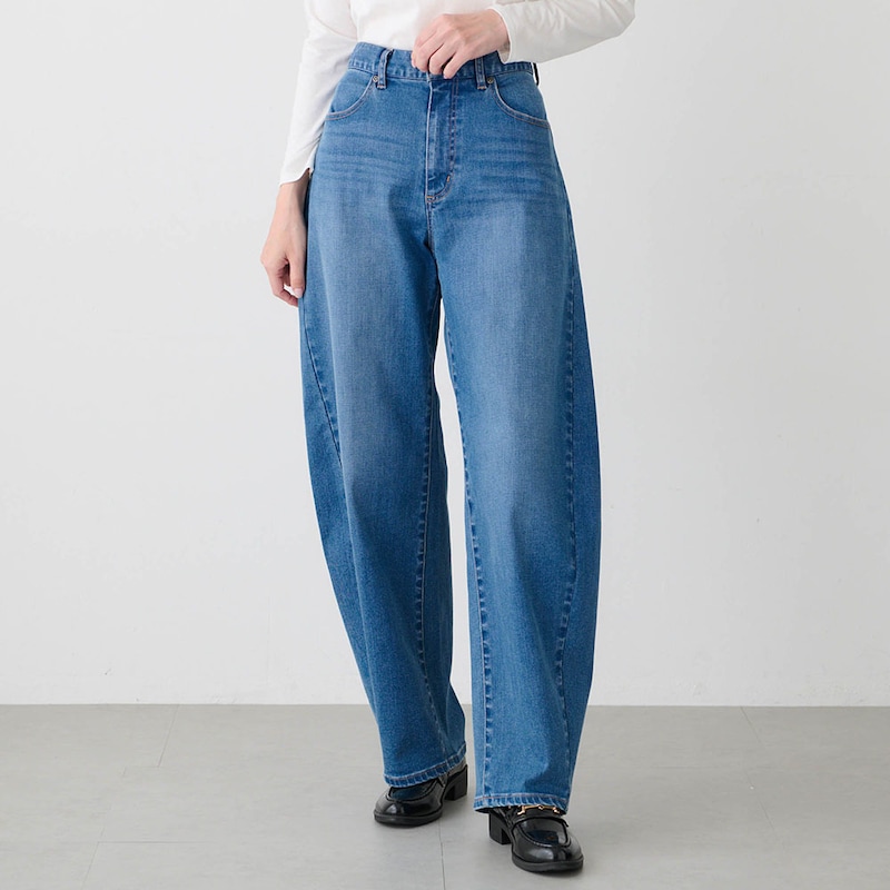 モデル身長170cm／64－91　※写真は撮影用のため総丈＋6cmになります。