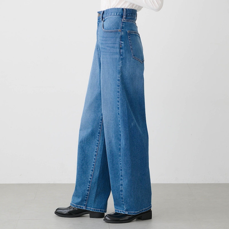 モデル身長170cm／64－91　※写真は撮影用のため総丈＋6cmになります。