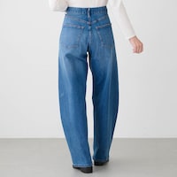 モデル身長170cm／64－91　※写真は撮影用のため総丈＋6cmになります。