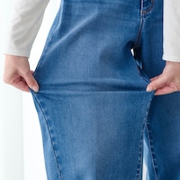 見た目は本格的なデニムなのにストレッチ入りで動きやすい