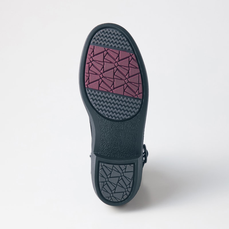 接地面にグリップ力のあるゴム素材を使用