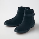 ブラックスエード