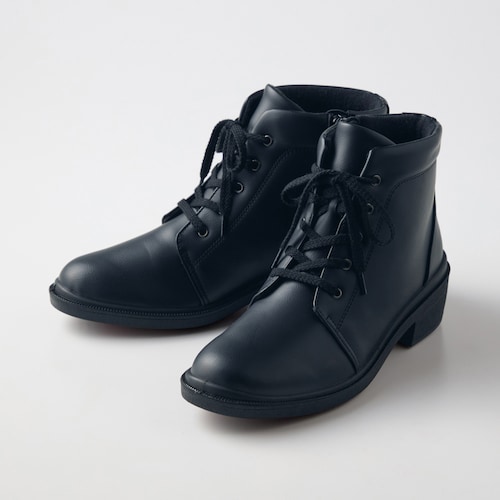 レースアップブーツ