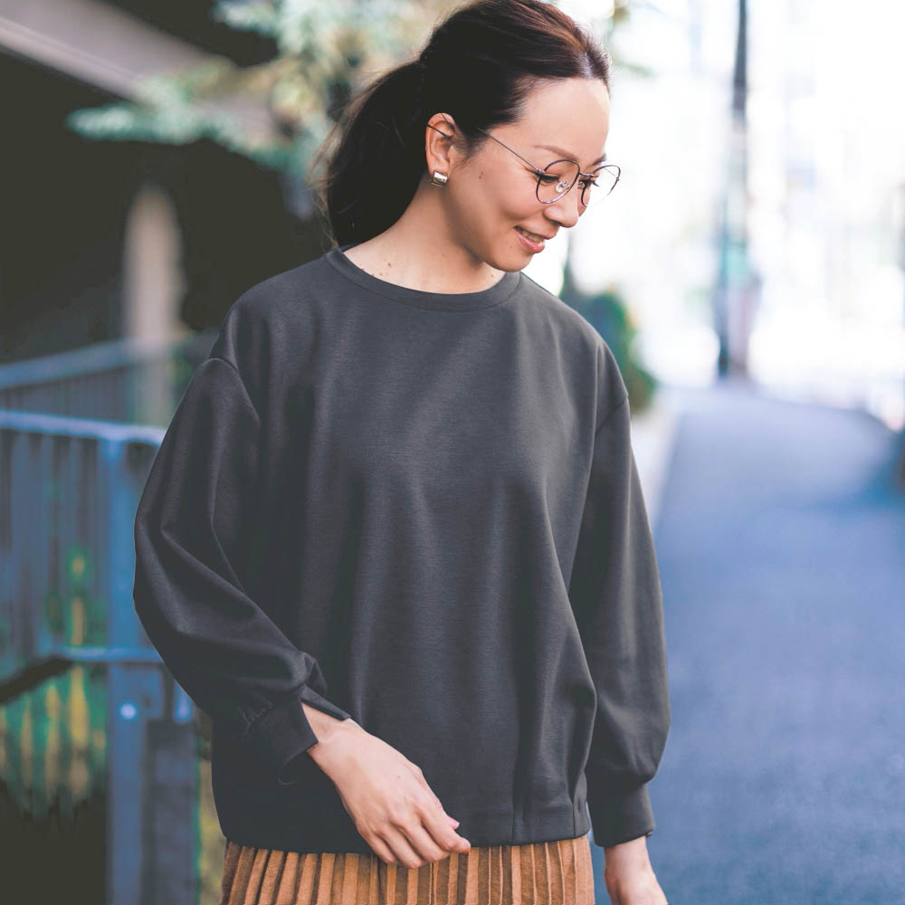 【ベルメゾン】タックデザインのダンボールプルオーバー【毛玉になりにくい】 【ベルメゾン】タックデザインのダンボールプルオーバー【毛玉になりにくい】