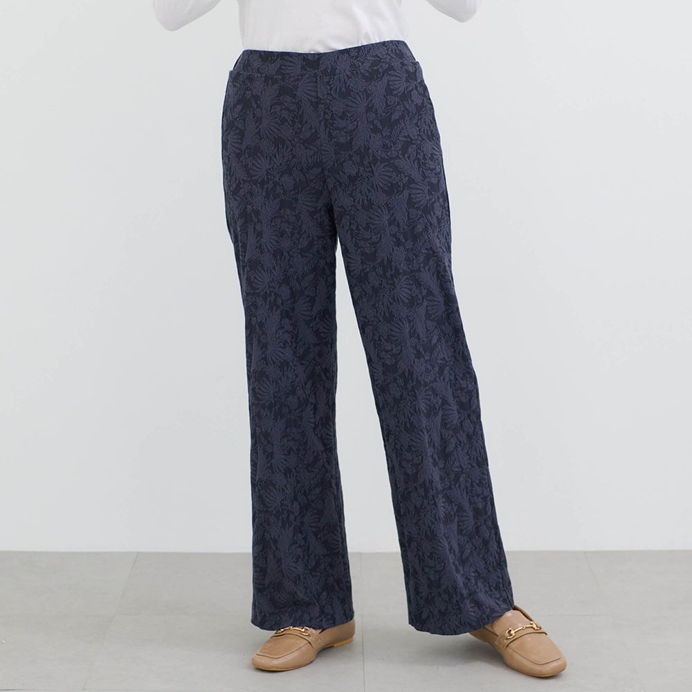 モデル身長170cm／M　※写真は撮影用のため股下＋6cmになります。