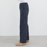 モデル身長170cm／M　※写真は撮影用のため股下＋6cmになります。