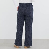 モデル身長170cm／M　※写真は撮影用のため股下＋6cmになります。