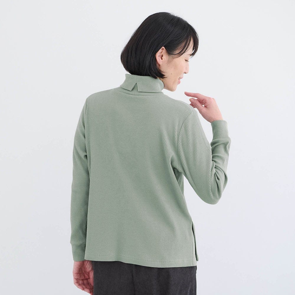 モデル身長170cm・Mサイズ着用