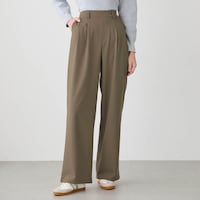 モデル身長170cm／M・股下70cm ※写真は撮影用のため股下＋6cmになります。