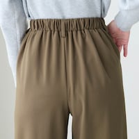 ウエストは後ろゴムではきやすく着心地ラクちん