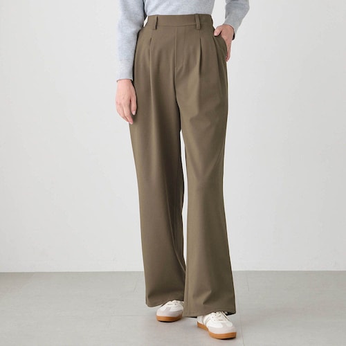 すっきり見えを叶えるタックワイドハンサムパンツ