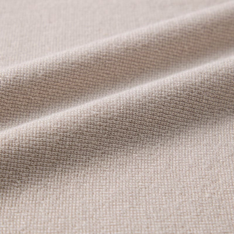 ポンチョは綿タッチの素材できれい見え