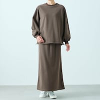 モデル身長167cm／M※写真は撮影用のため総丈+6cmになります。