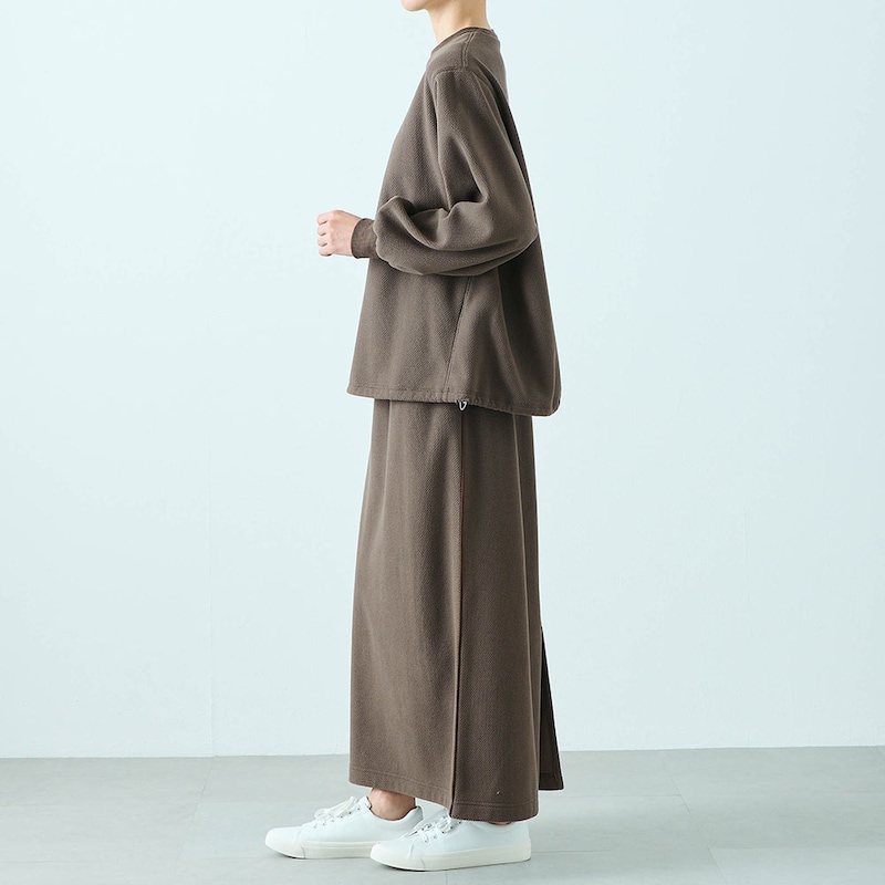 モデル身長167cm／M※写真は撮影用のため総丈+6cmになります。