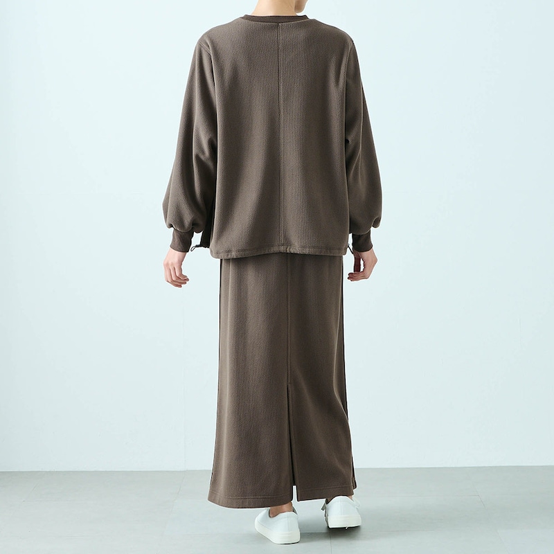 モデル身長167cm／M※写真は撮影用のため総丈+6cmになります。