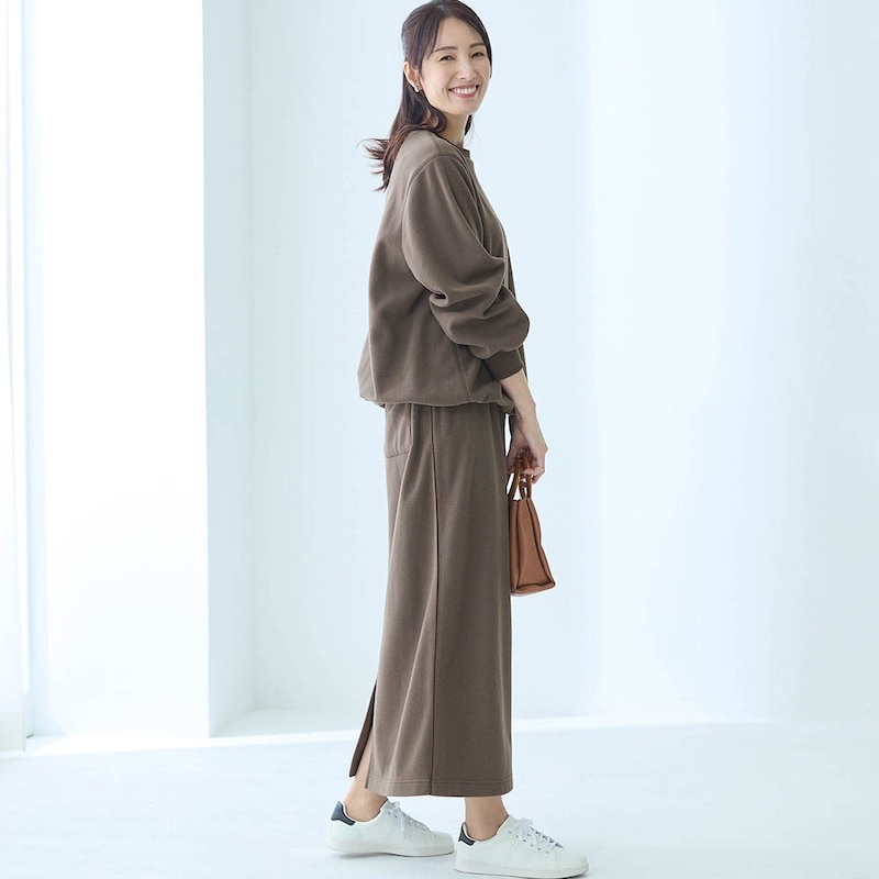 モデル身長173cm／M※写真は撮影用のため総丈+6cmになります。