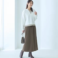 モデル身長173cm／M※写真は撮影用のため総丈+6cmになります。ボトムのみ着用