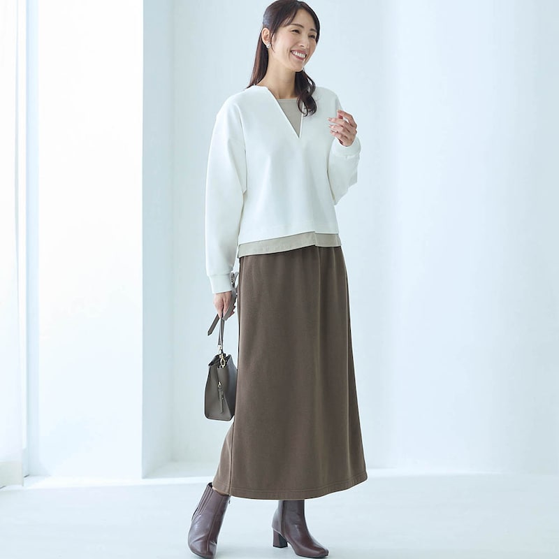 モデル身長173cm／M※写真は撮影用のため総丈+6cmになります。ボトムのみ着用