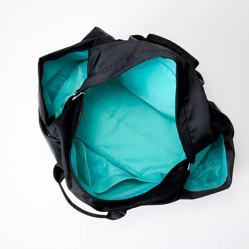 内側は探しやすいカラー