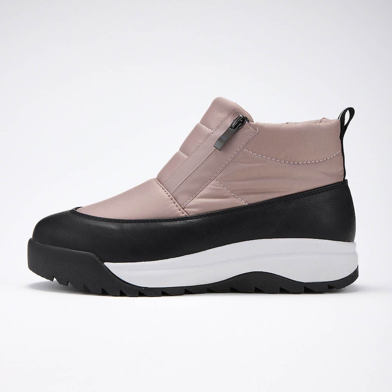 積雪からの水の染み込みと底冷えを防ぐ約3cmの厚底