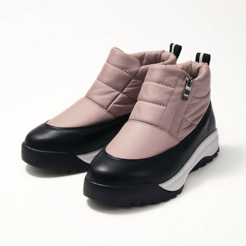 ピンクグレージュ