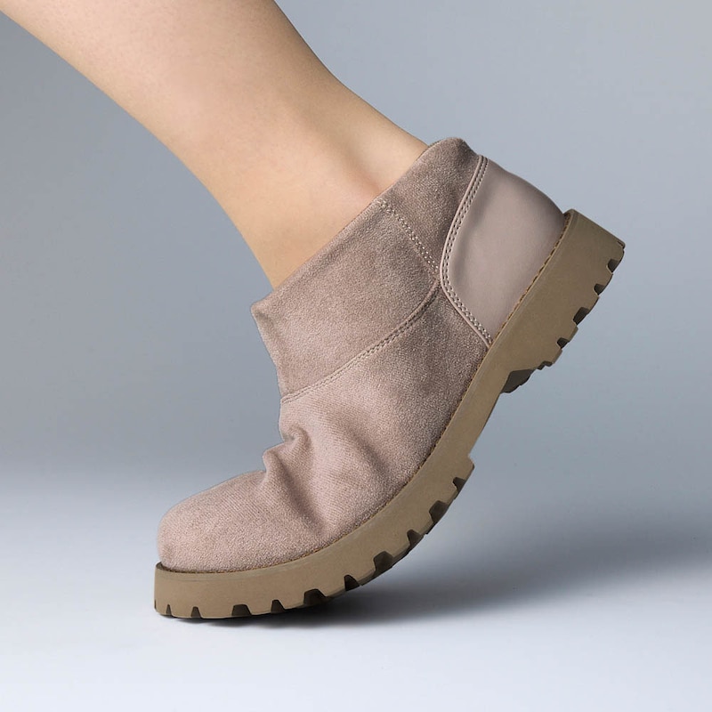 屈曲性に優れたソール