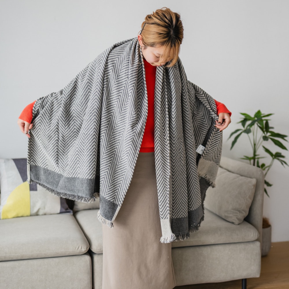 ジャカード織のシェニールブランケット ＜約140×190cm＞(BELLE MAISON