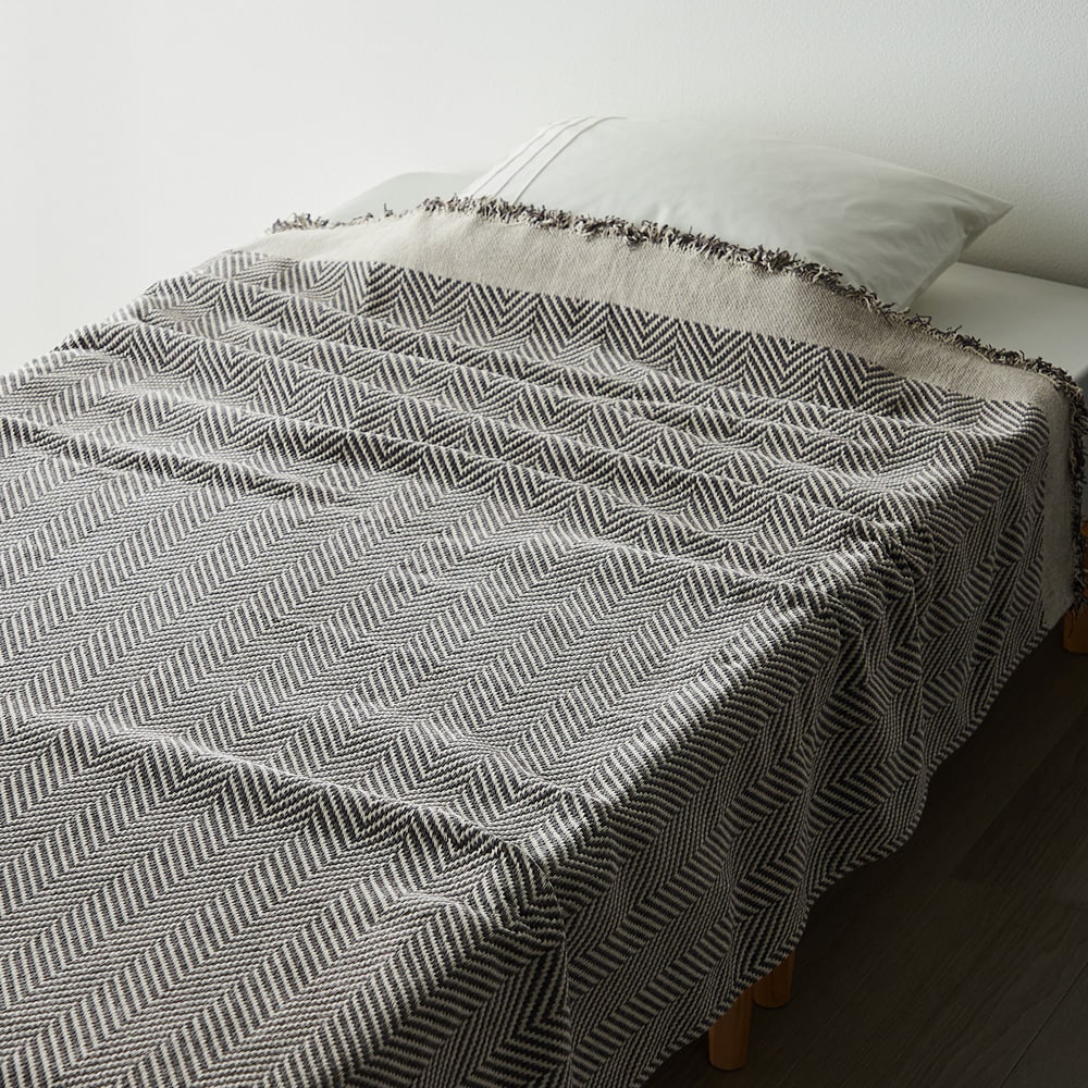 ジャカード織のシェニールブランケット ＜約140×190cm＞(BELLE MAISON