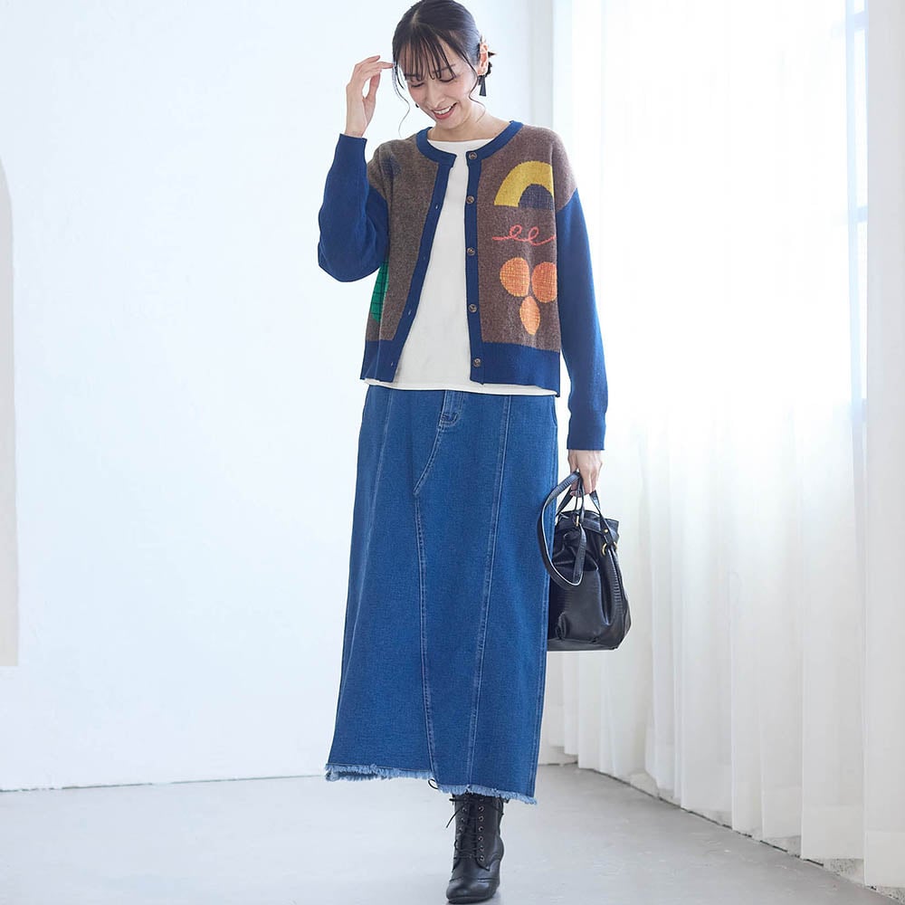 モデル身長169cm／M　オフホワイト着用