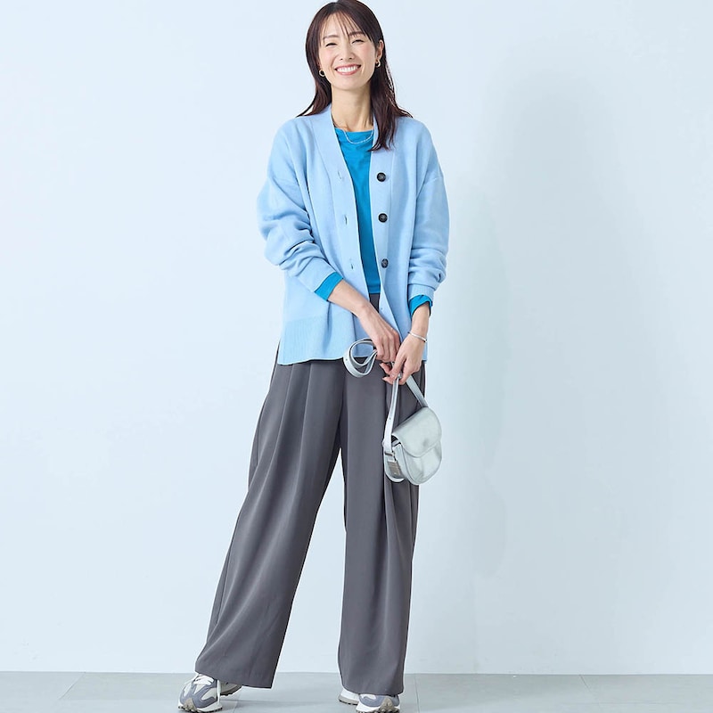 モデル身長173cm／M　ブルー着用