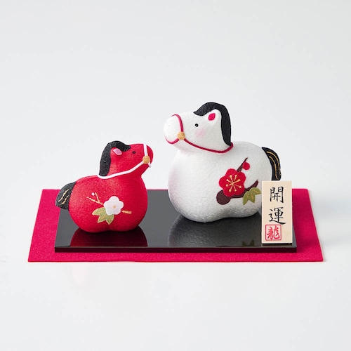 干支の置物「紅白親子 福午」 ［日本製］【お正月】