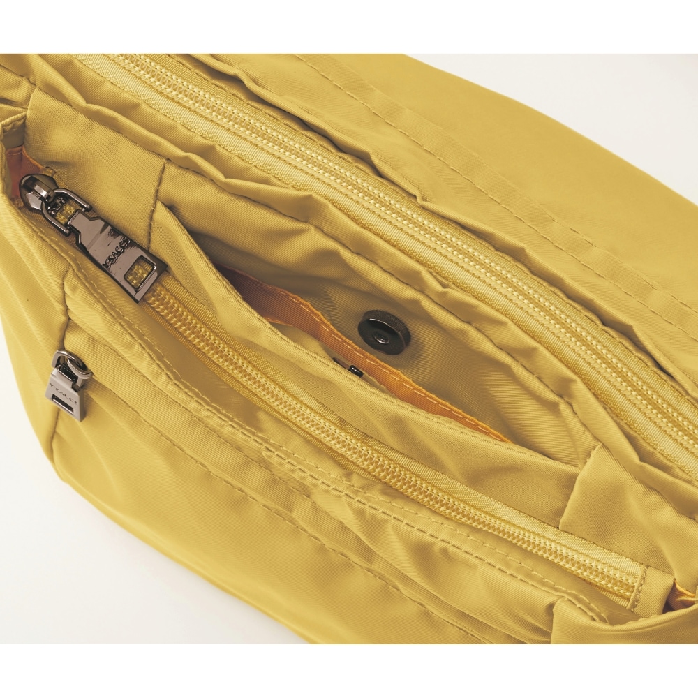 軽量ナイロンショルダーバッグ(イザック ブーエ/Y'SACCS vous et