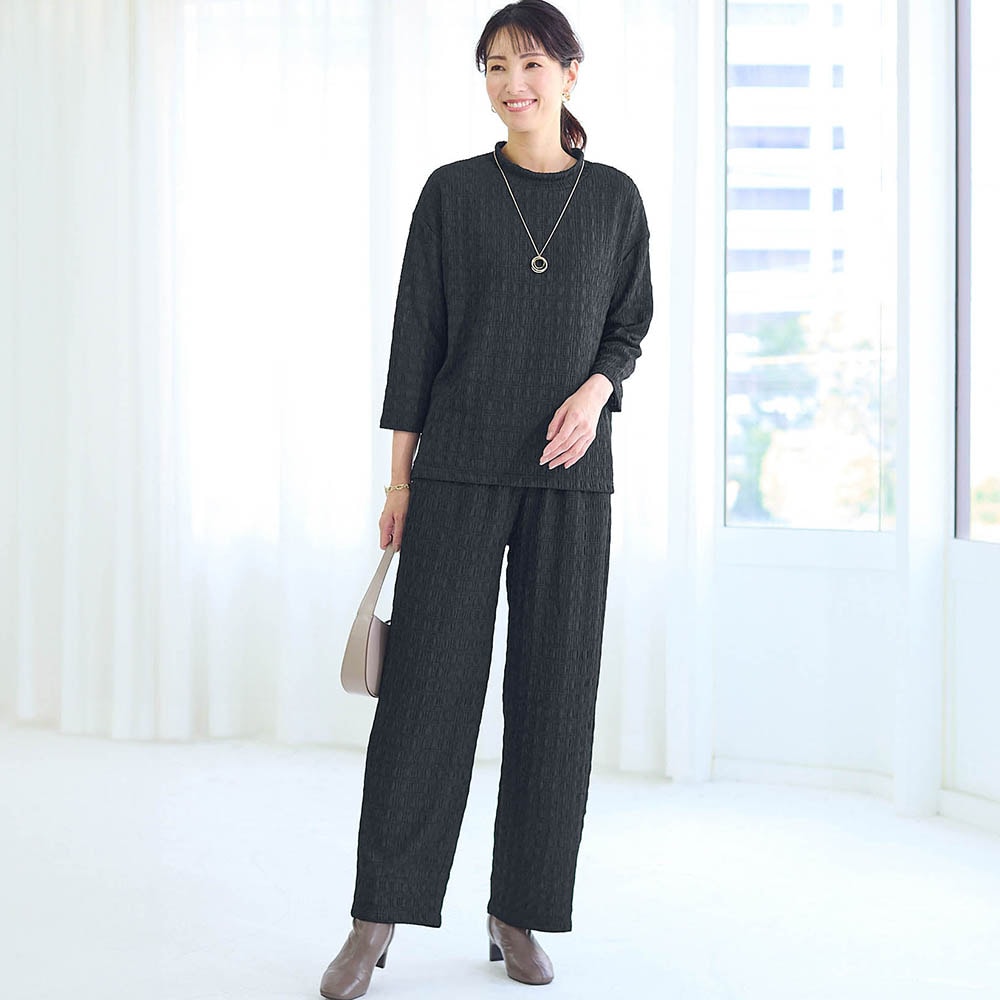 モデル身長173cm／M　※写真は撮影用のため股下+8cmになります。