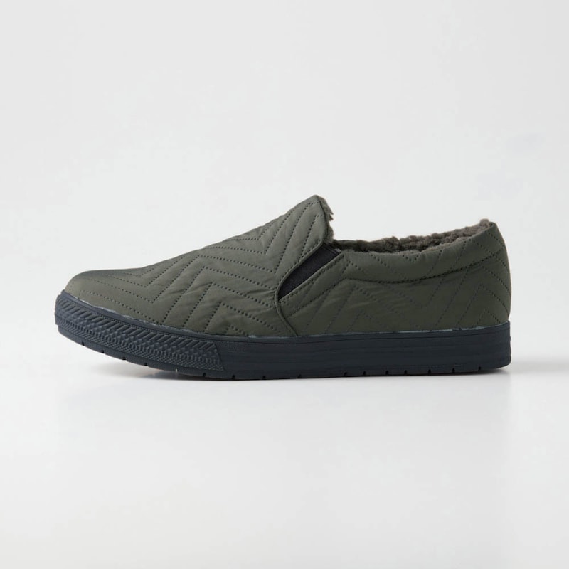 きれいめに履けるスリッポン