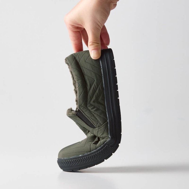 屈曲性の高いソールを採用